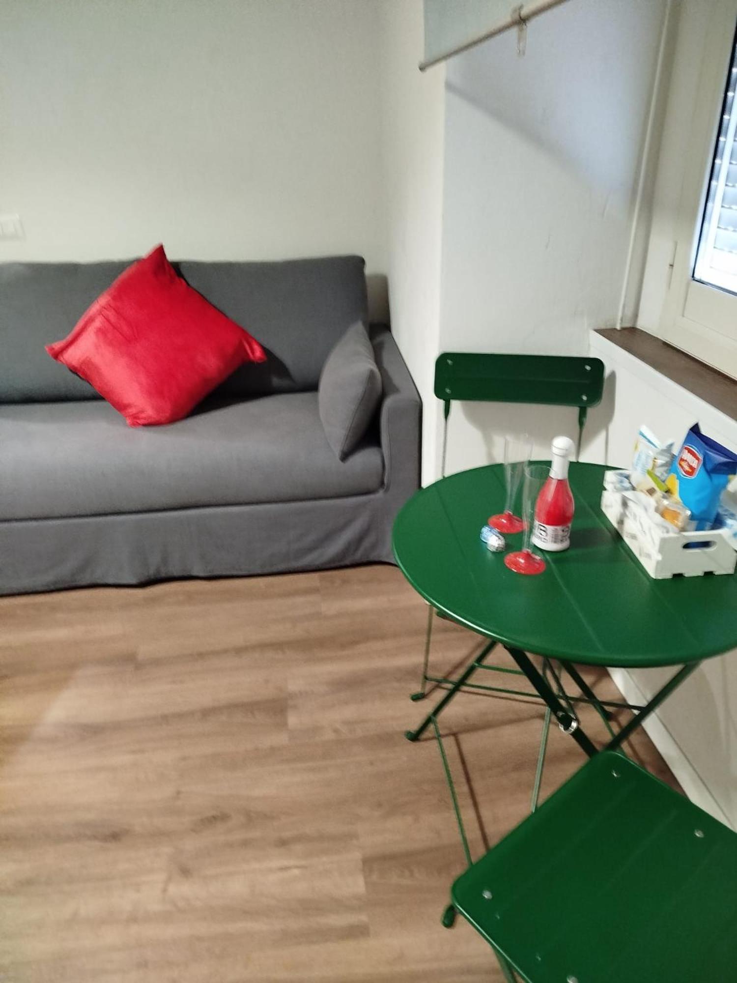 Tammurriata Nera Bedroom Napoli Esterno foto